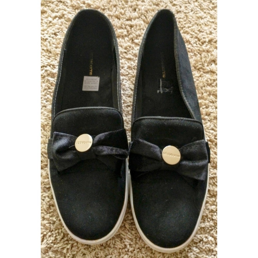 Liz Claiborne Weaver Womens Black Slip On Sneaker Shoes Black Velvet Bow 10